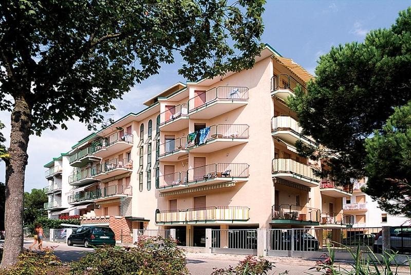 Вилла Linz Бибионе Экстерьер фото